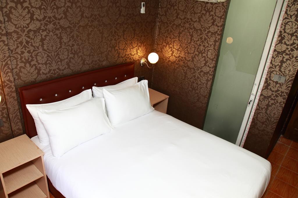 בנגקוק Harrys Suite Hotel חדר תמונה